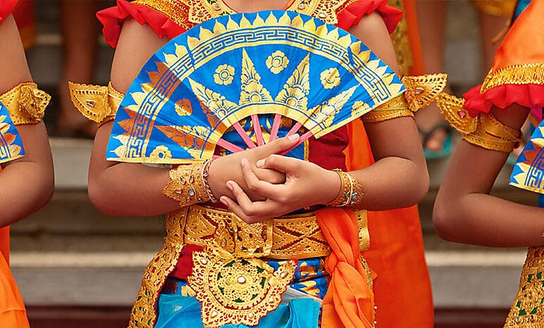 Immersive Indonesia: Singapore to Australia